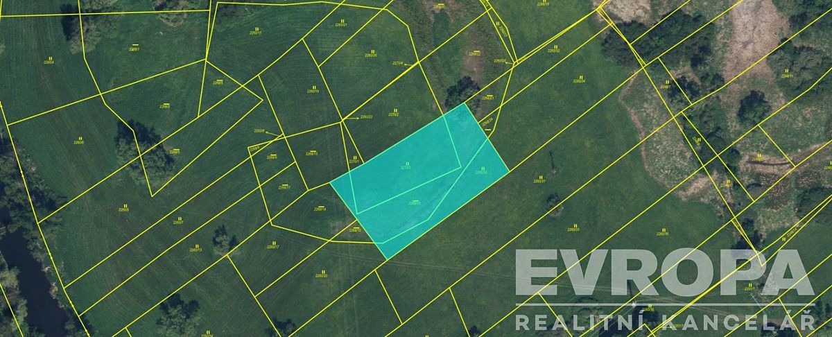 Prodej pozemku 4496 m²