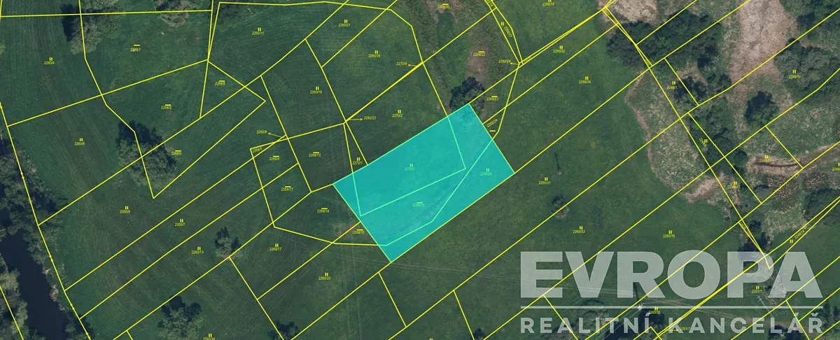 Prodej pozemku 4496 m²