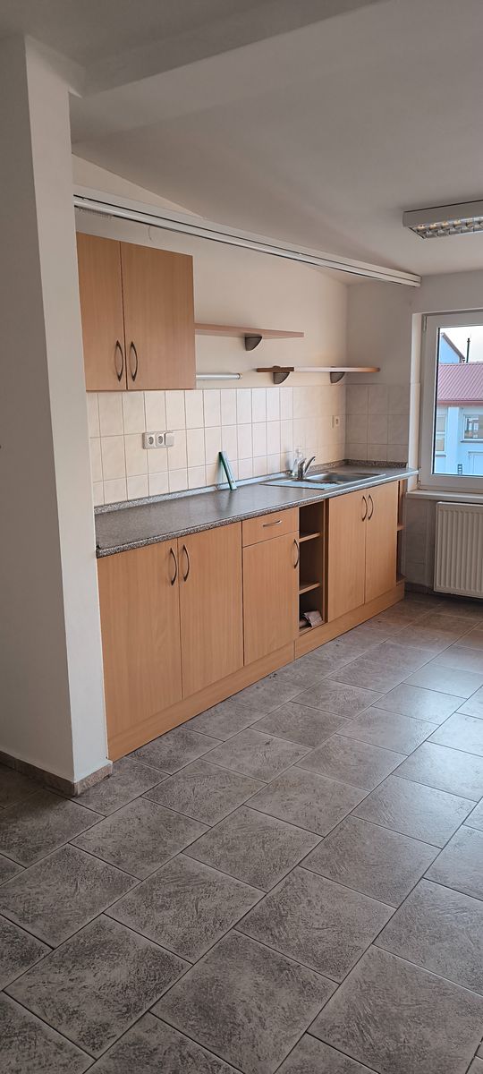Pronájem kanceláře 103 m² – fotografie 3