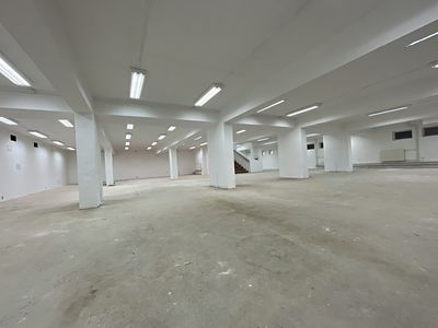 Pronájem obchodního prostoru 435 m²