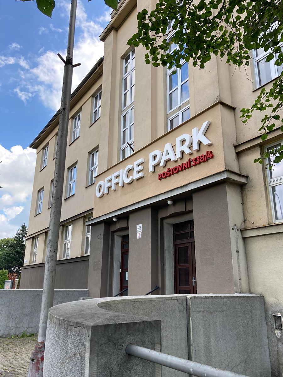 Pronájem kanceláře 80 m² – fotografie 2