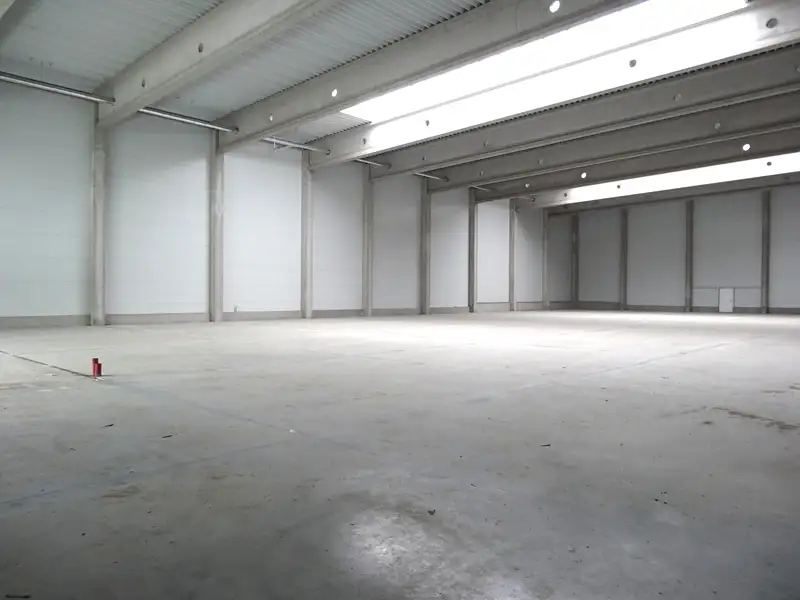 Pronájem skladového prostoru 1800 m², Kralupy nad Vltavou – náhled fotky 2