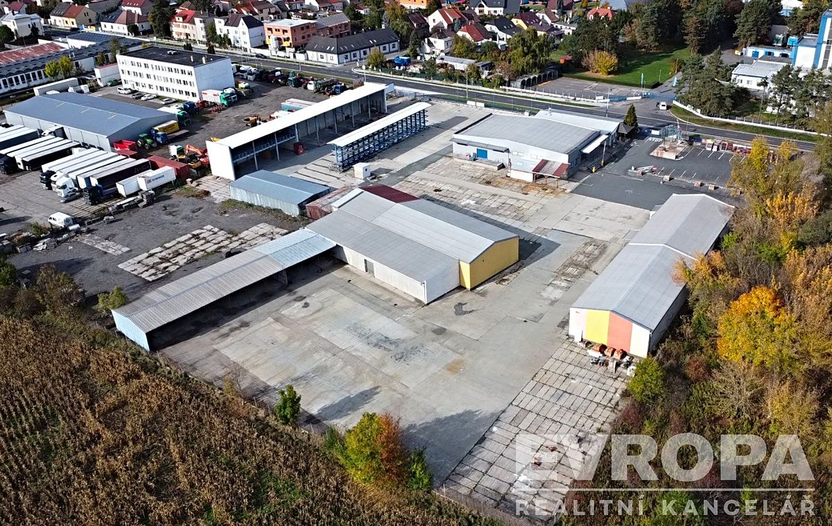 Pronájem komerční nemovitosti 8400 m² – fotografie 3