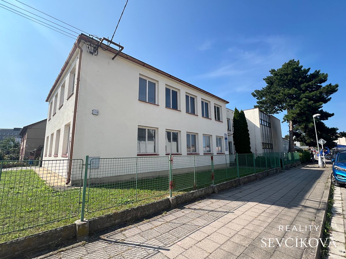 Pronájem kanceláře 18 m² – fotografie 2