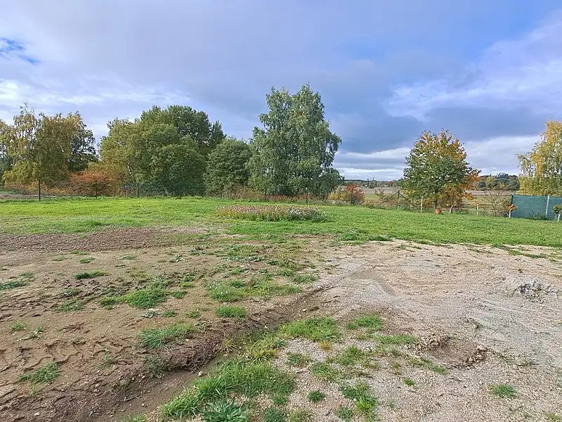 Prodej stavebního pozemku 704 m², Andělská Hora – náhled fotky 3