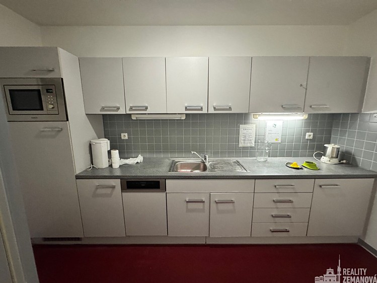 Комерційне приміщення в оренду, 1 006 м² (13 з 22)