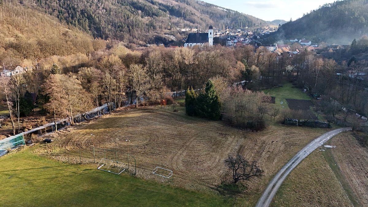 Prodej pozemku 4336 m²