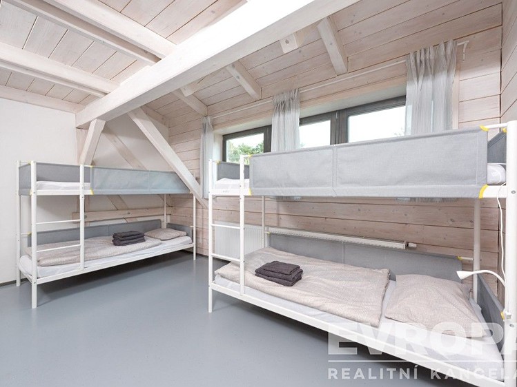 Prodej komerčního prostoru, 260 m² (14 z 29)