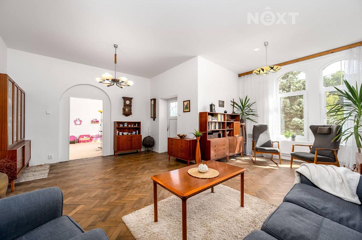 Prodej vily 360 m², pozemek 1402 m² – fotografie 5
