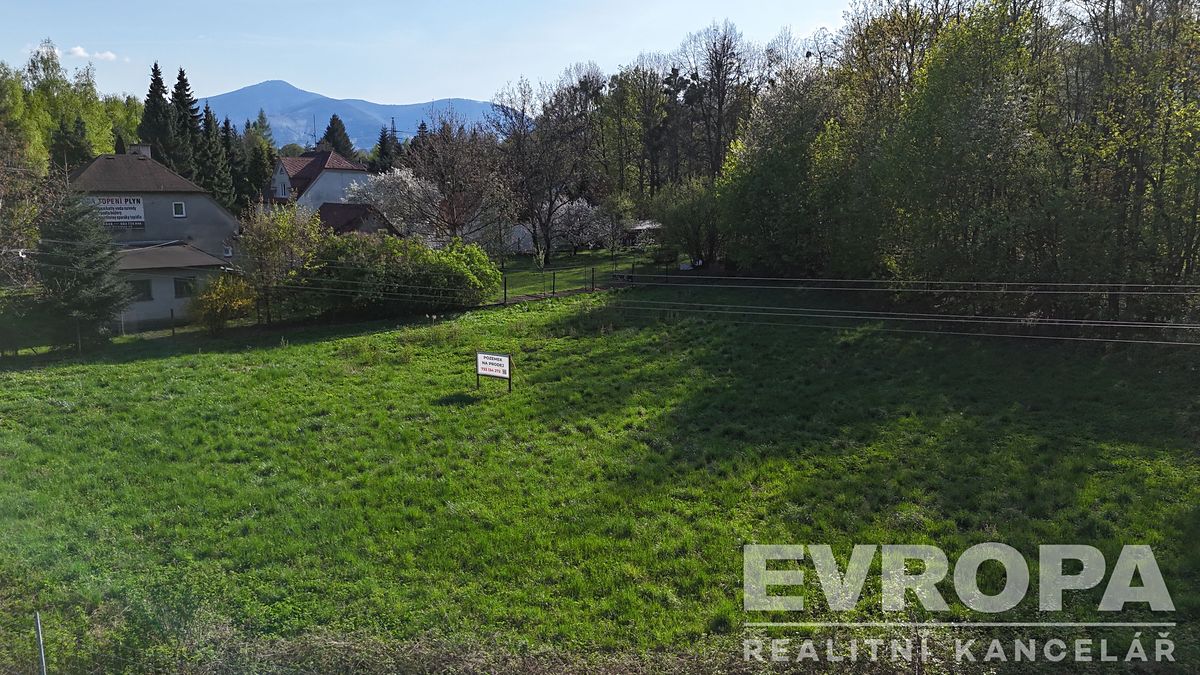 Prodej stavebního pozemku 1500 m² – fotografie 2