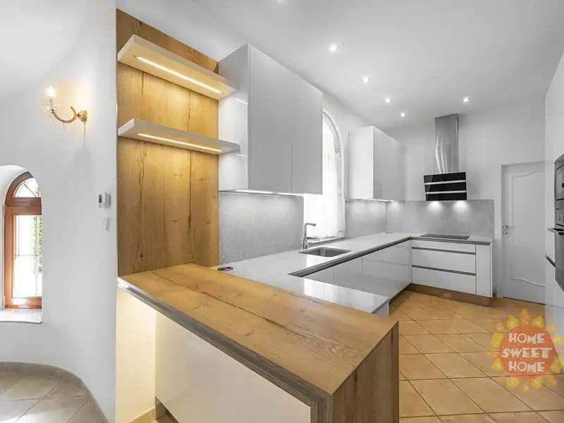Pronájem vily 243 m², pozemek 380 m², Praha – náhled fotky 3
