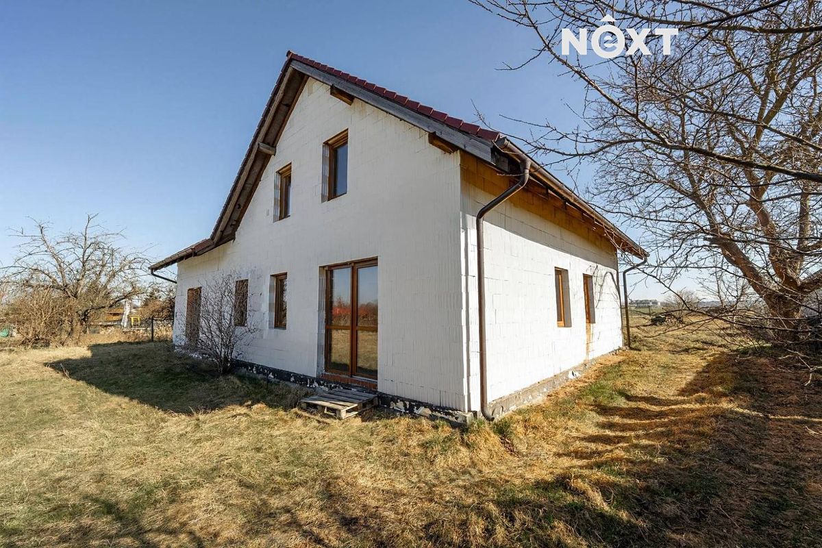 Prodej rodinného domu 252 m², pozemek 2968 m²