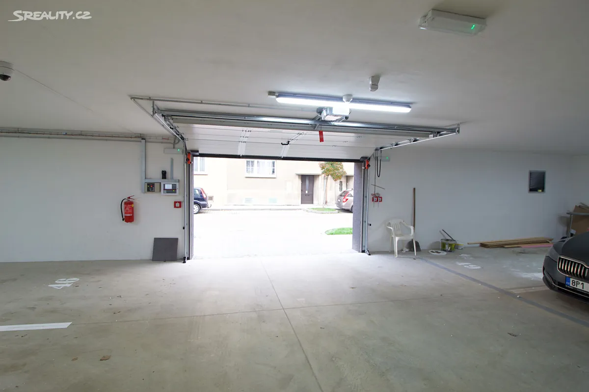 Pronájem garáže 15 m² – pohled 2