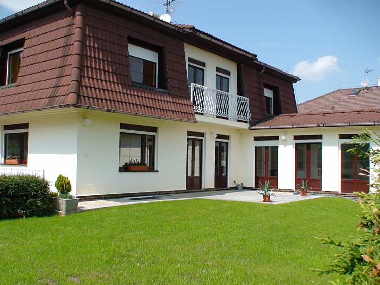 Haus zur Miete, 365 m² (1 von 20)