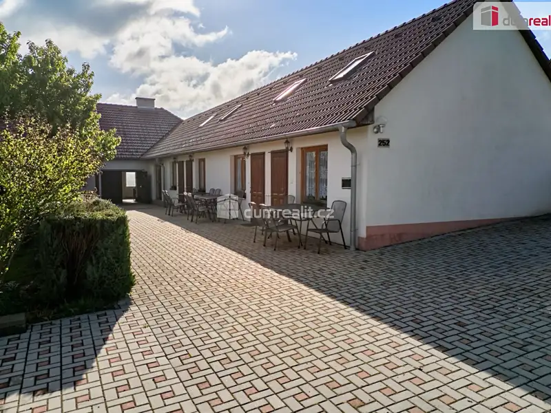 Prodej vily 570 m², pozemek 1109 m², Chlum u Třeboně – náhled fotky 2