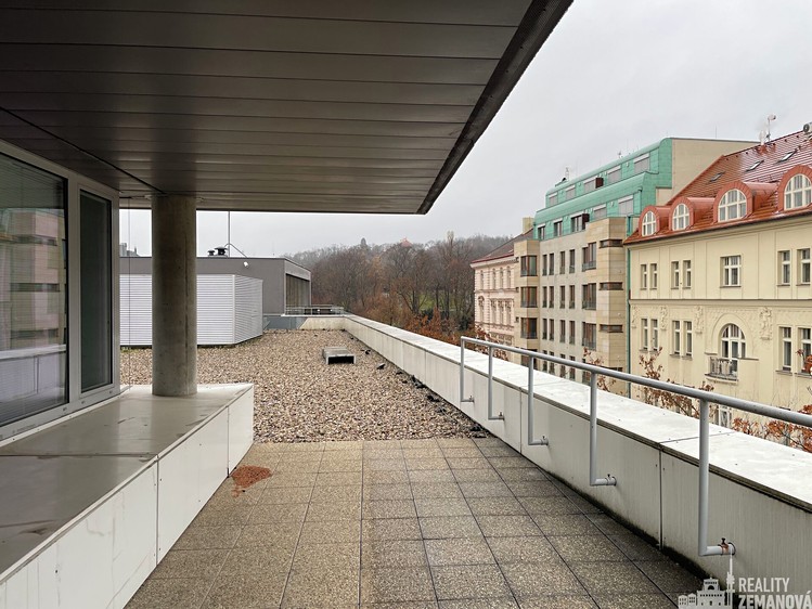 Комерційне приміщення в оренду, 1 006 м² (8 з 22)