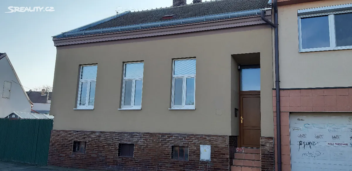 Prodej vily 170 m², pozemek 222 m², Břeclav