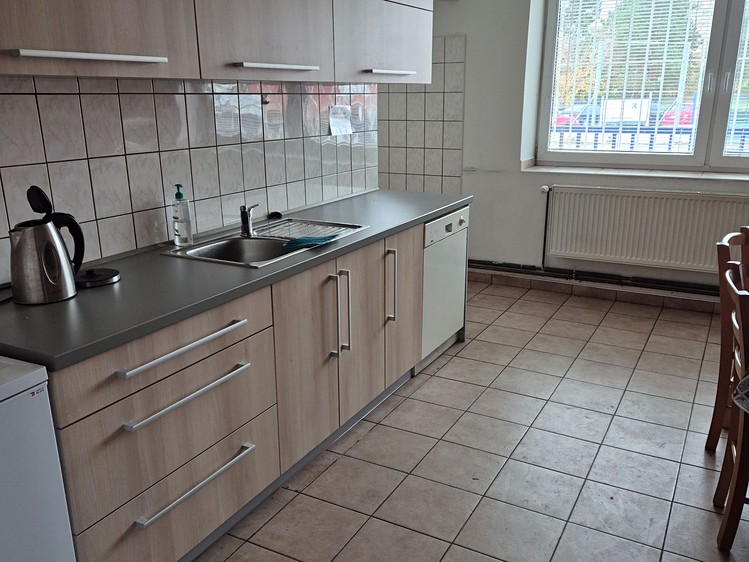 Pronájem komerčního prostoru, 8 400 m² (14 z 16)