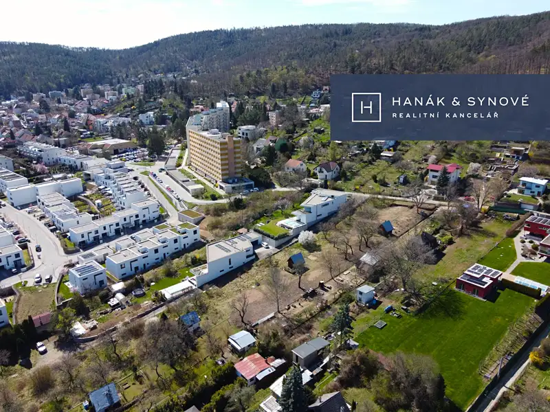 Prodej stavebního pozemku 1900 m², Brno – náhled fotky 1