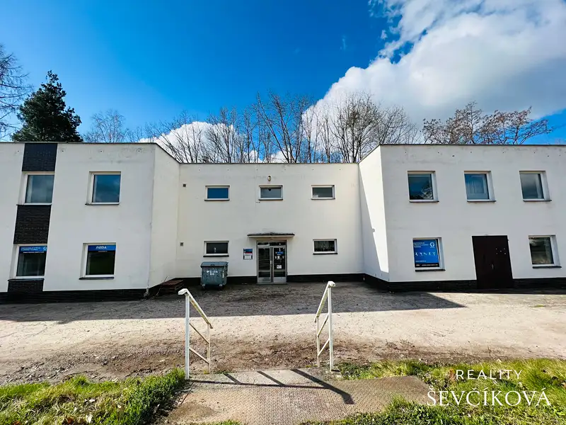 Pronájem kanceláře 33 m², Hradec Králové – náhled fotky 3