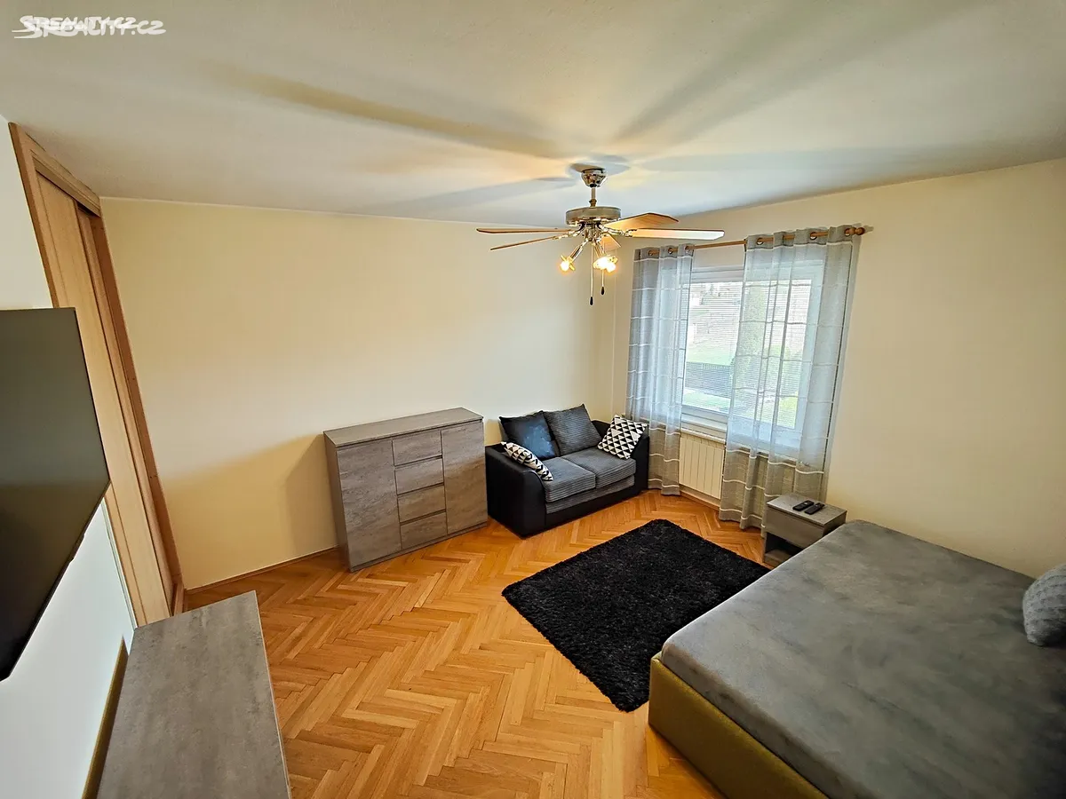 Prodej rodinného domu 191 m², pozemek 1228 m² – další