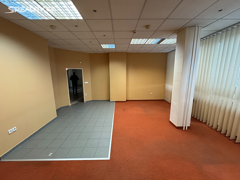Pronájem kanceláře 89 m² – pohled 2
