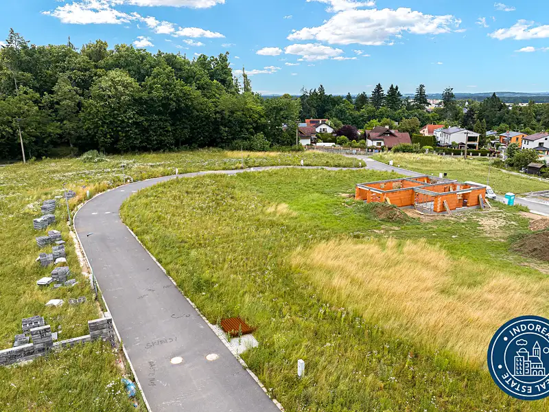 Prodej stavebního pozemku 1800 m², Jindřichův Hradec – náhled fotky 2