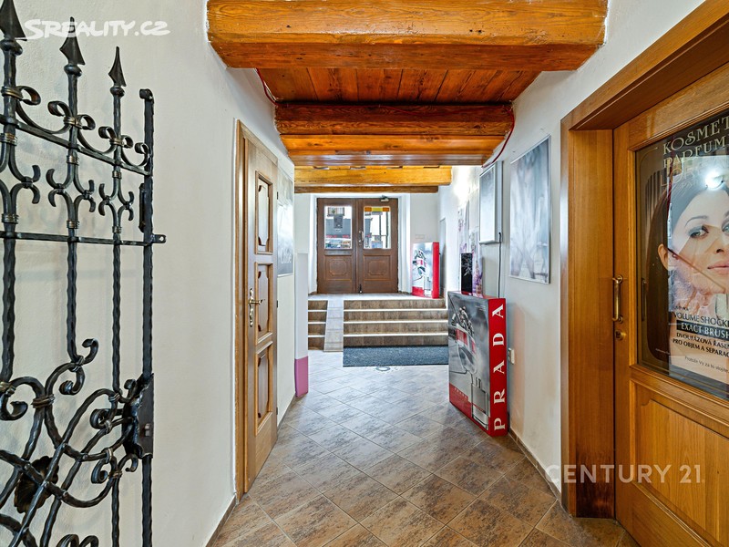 Prodej obchodního prostoru 330 m², Znojmo