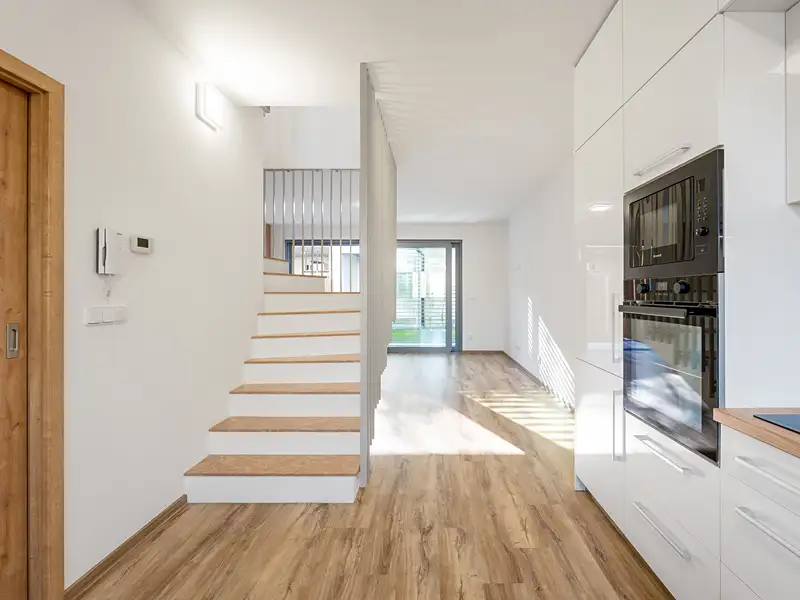 Prodej rodinného domu 96 m², pozemek 121 m², Bošovice – náhled fotky 3
