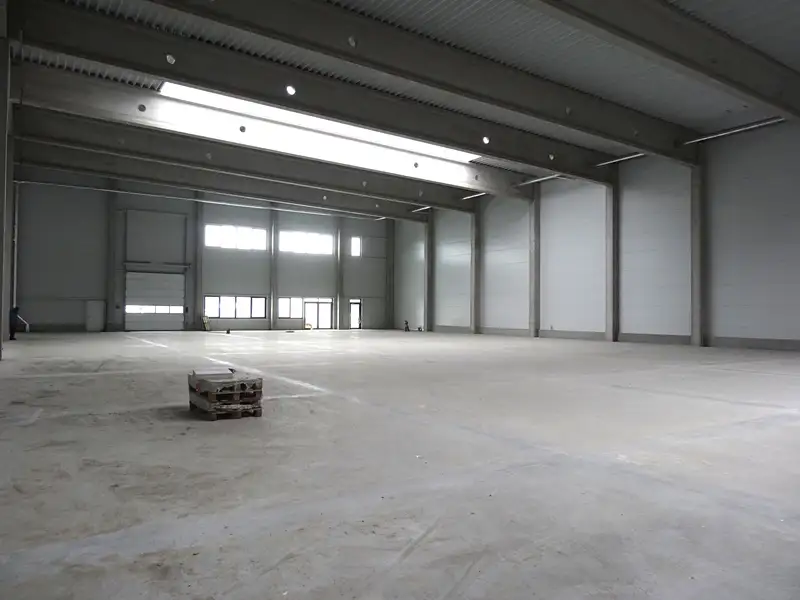 Pronájem výrobní haly, prostoru 3600 m², Kralupy nad Vltavou – náhled fotky 3