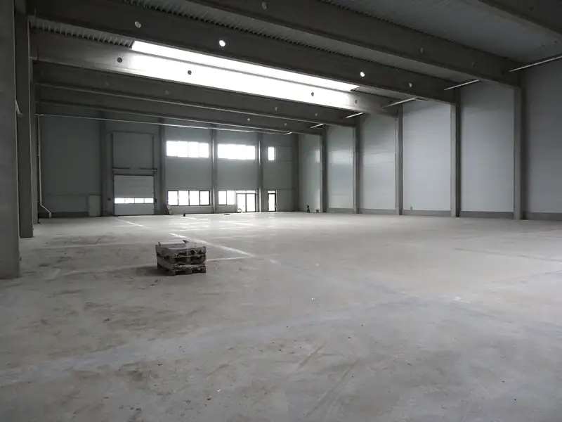 Pronájem skladového prostoru 1800 m², Kralupy nad Vltavou – náhled fotky 3