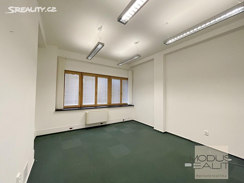 Pronájem kanceláře 21 m², Praha