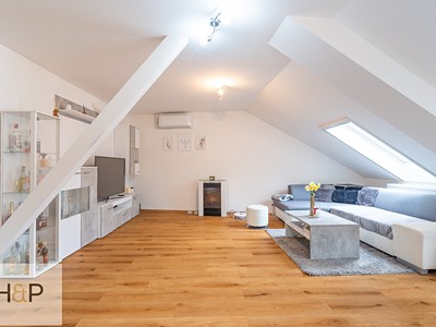 Prodej bytu 3+kk 83 m² (Podkrovní)