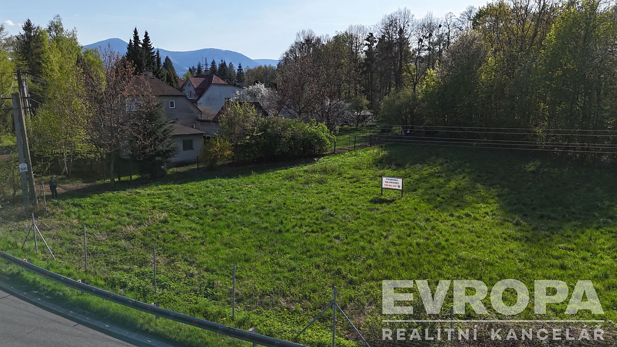 Prodej stavebního pozemku 1500 m²