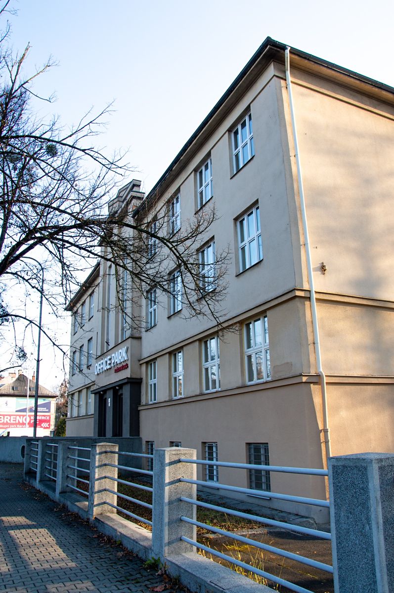 Pronájem kanceláře 80 m² – fotografie 3
