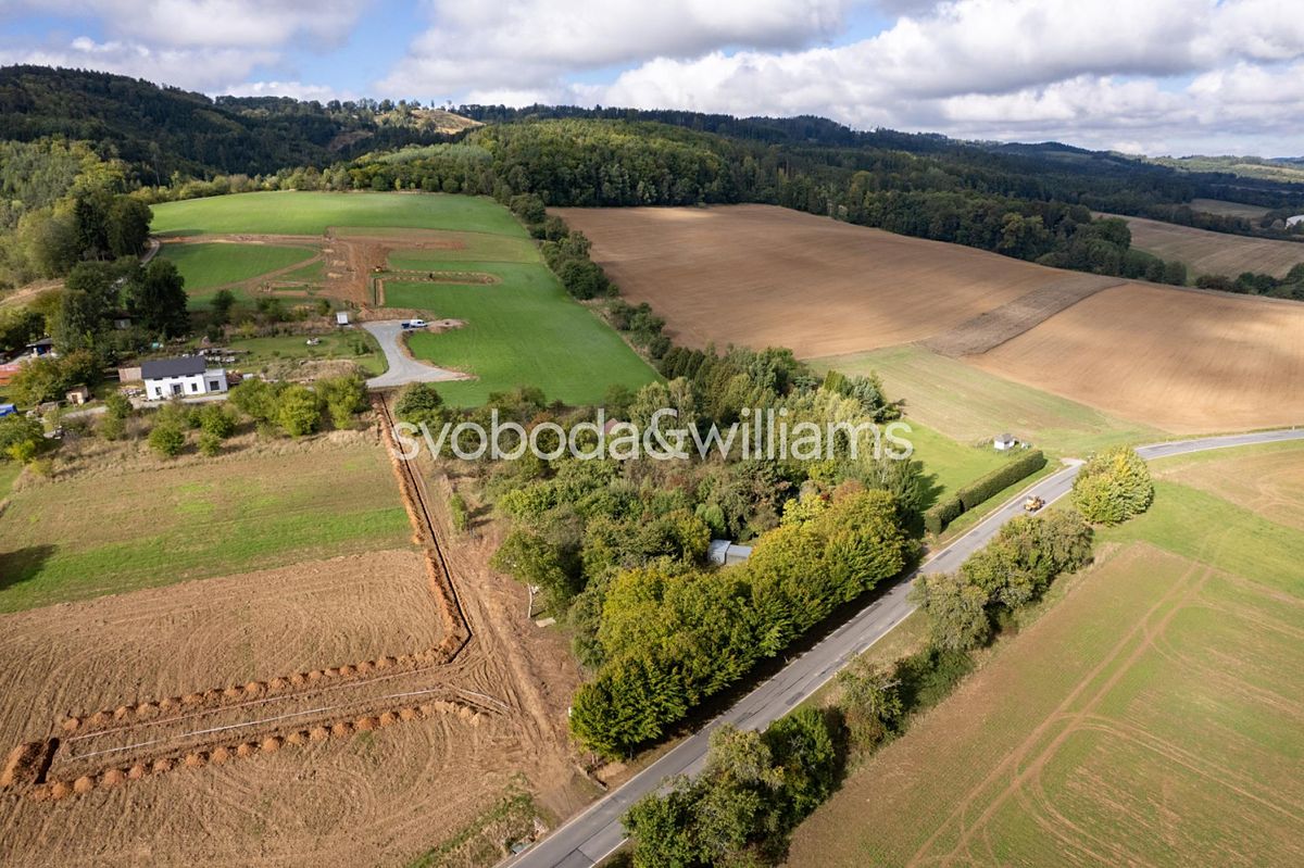 Prodej stavebního pozemku 4008 m² – fotografie 3