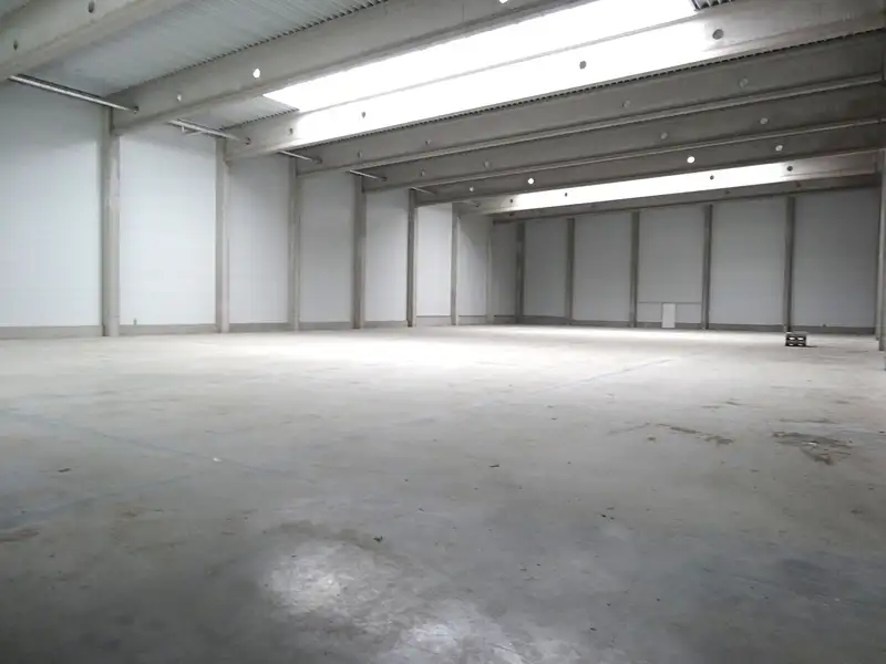 Pronájem výrobní haly, prostoru 3600 m², Kralupy nad Vltavou – náhled fotky 2