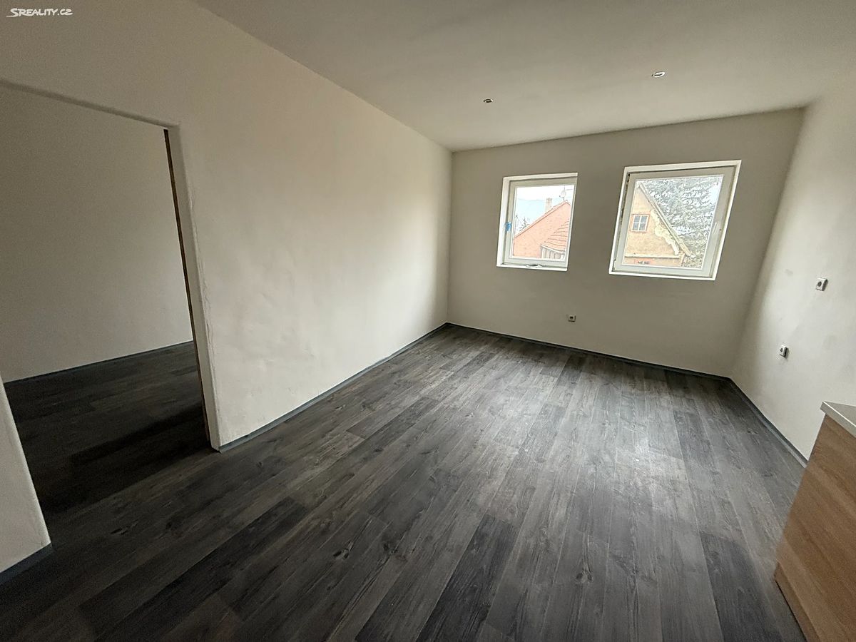 Pronájem bytu 2+1 49 m² – fotografie 2