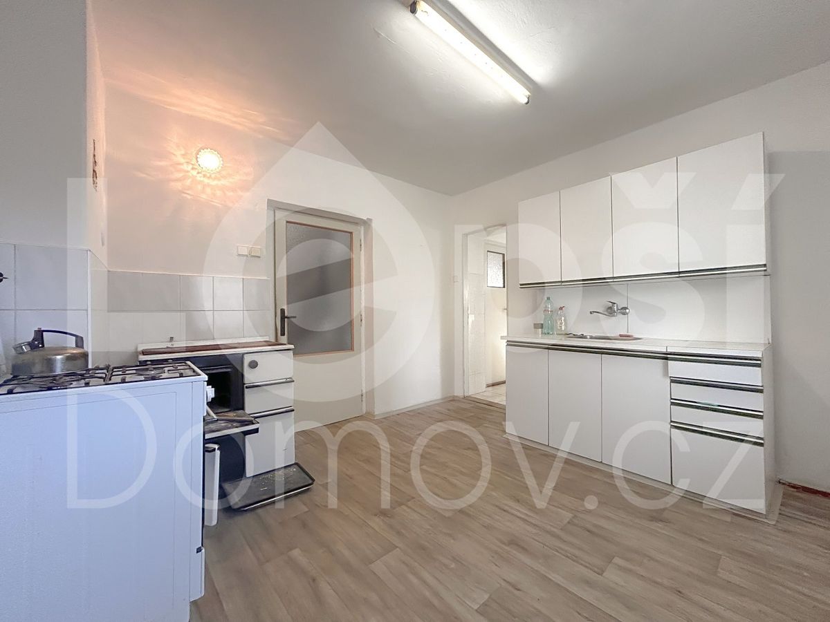 Prodej rodinného domu 125 m², pozemek 674 m² – fotografie 5