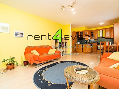 Pronájem bytu 2+kk 65 m²