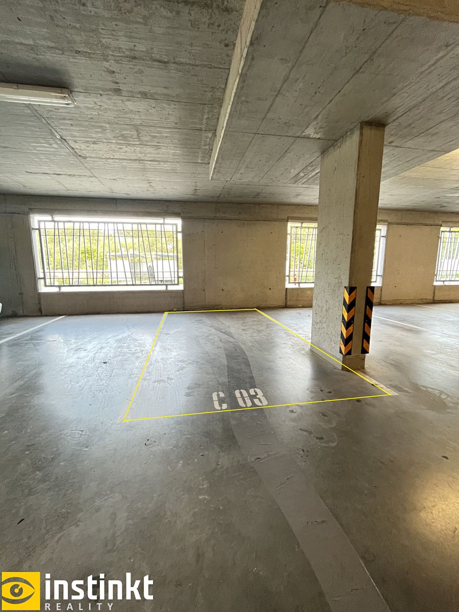Pronájem garážového stání 15 m² – fotografie 2