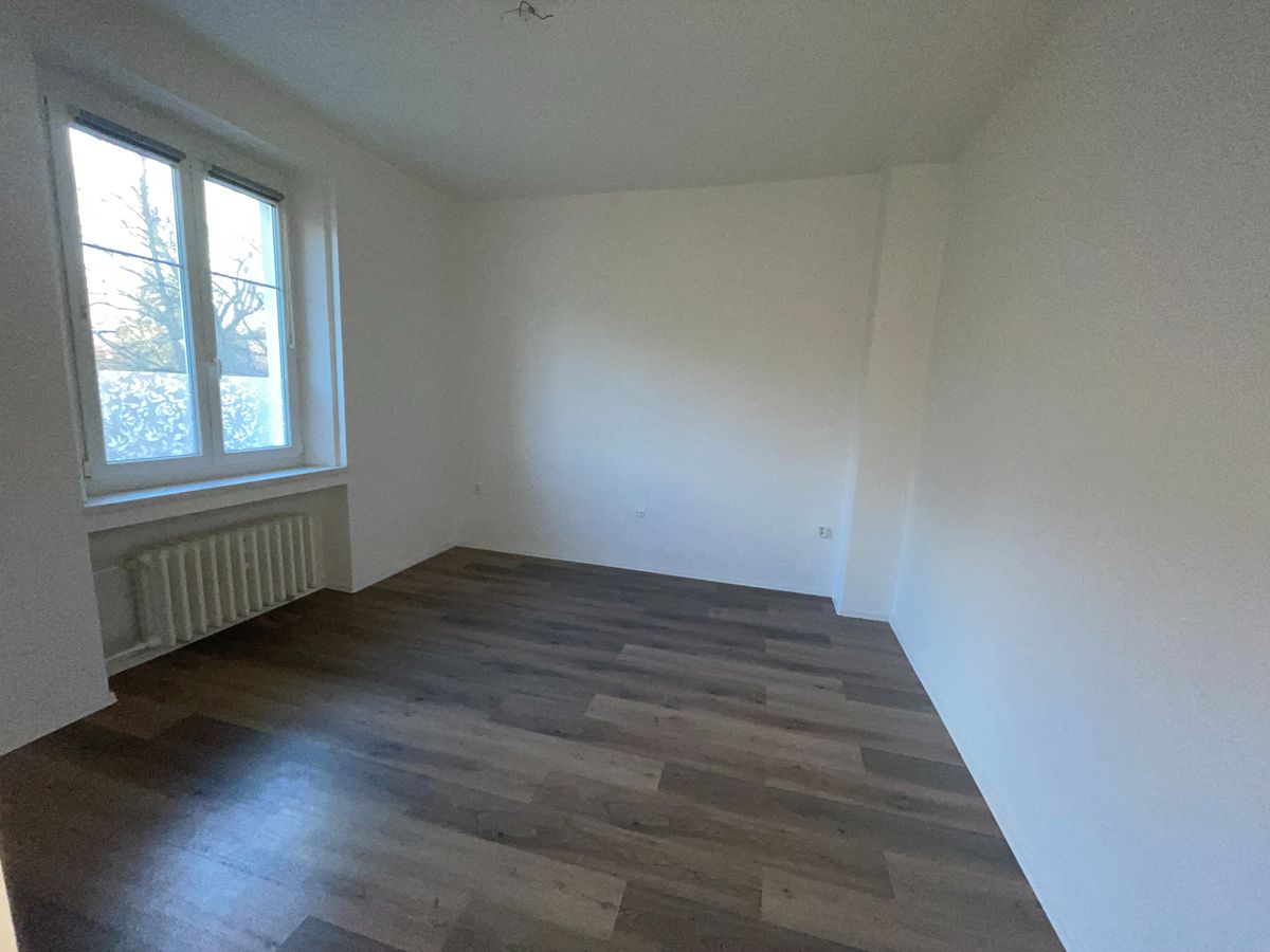 Pronájem bytu 1+1 30 m² – fotografie 3