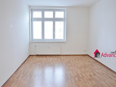Pronájem bytu 1+kk 32 m² (Jednopodlažní)