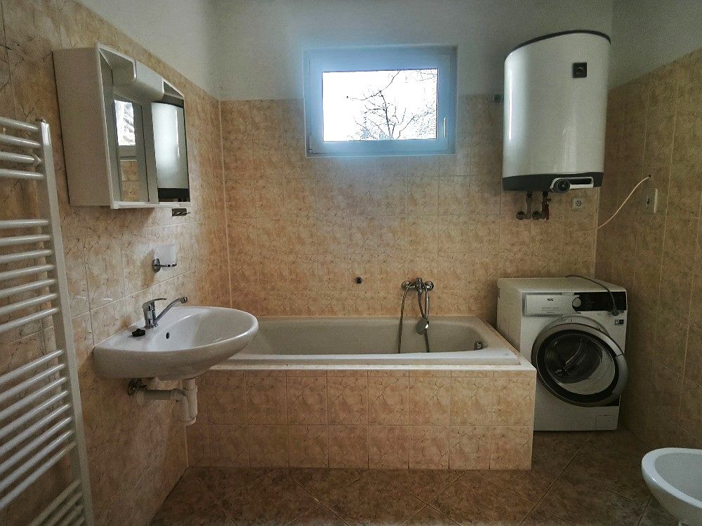 Pronájem rodinného domu 94 m², pozemek 100 m² – fotografie 5