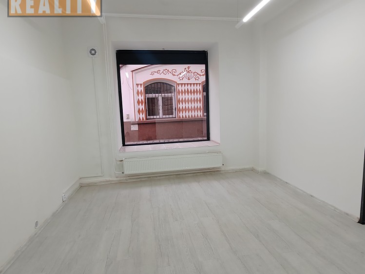 Комерційне приміщення в оренду, 45 м² (9 з 22)