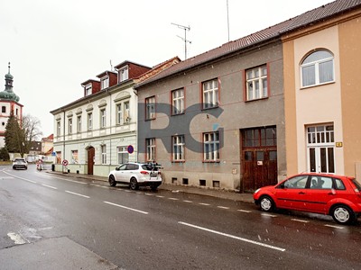 Prodej  vícegeneračního domu 281 m², pozemek 690 m²