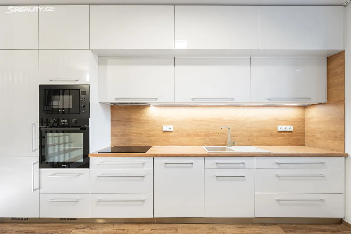 Prodej rodinného domu 96 m², pozemek 121 m² – pohled 2