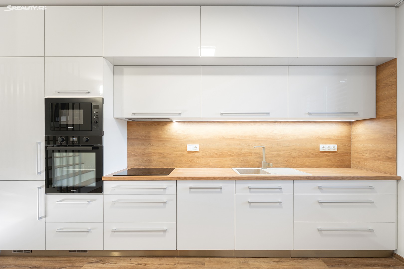 Prodej  rodinného domu 96 m², pozemek 121 m² – pohled 2