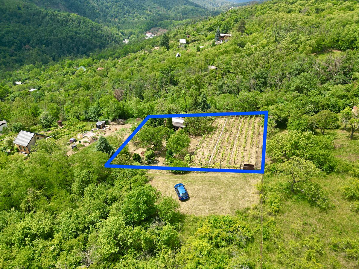 Prodej stavebního pozemku 1200 m² – fotografie 2