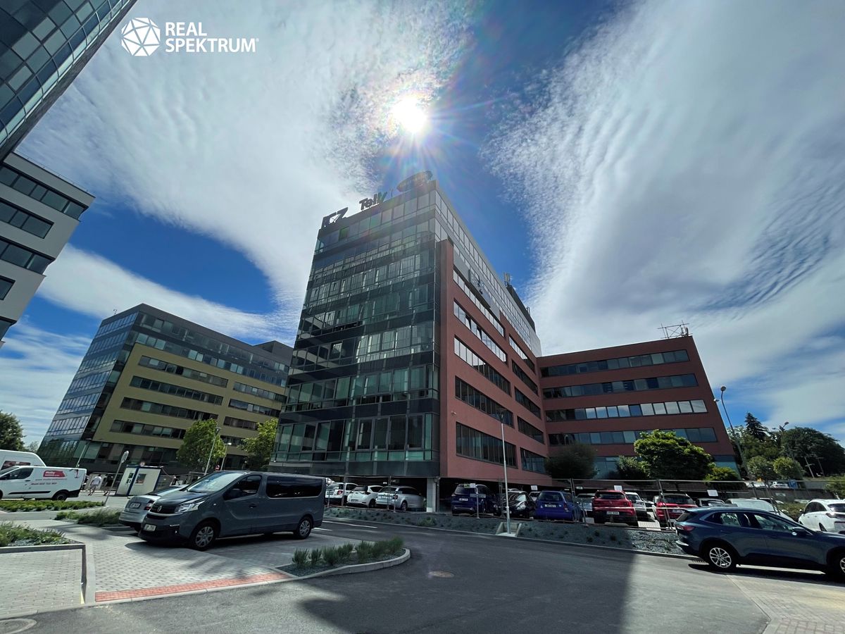 Pronájem kanceláře 640 m² – fotografie 5